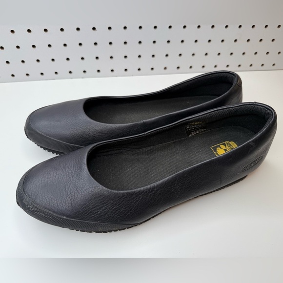KEEN Women's Kanteen Flat Non Slip Black Flats Utility Work Shoe - Picture 9 of 16